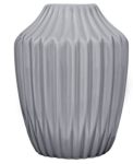 Bloomingville Vase geriffelt grau Blumenvase skandinavisch Porzellan Höhe 13 cm