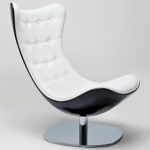 Kare Design Relaxsessel aus Kunstleder weiss drehbar mit Chromfuß Atrio Deluxe