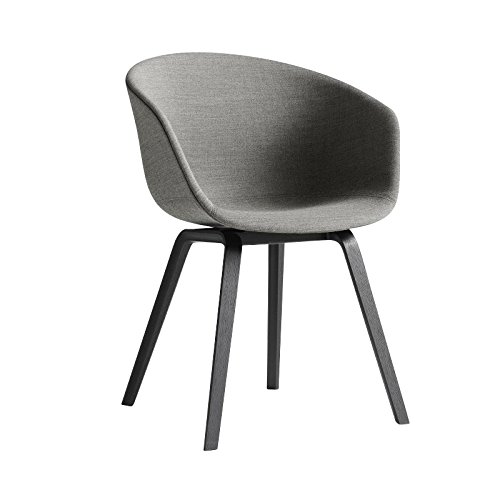 HAY About a Chair 23 Armlehnstuhl gepolstert, grau Stoff Remix 133 Gestell Esche schwarz gebeizt mit Kunststoffgleitern