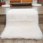 Faux Lammfell Schaffell Teppich 80 x 150 cm Nachahmung Wolle Wohnzimmer Teppiche Lange Fell Flauschig Weiche Schaffell Bettvorleger Matte (Weiß)
