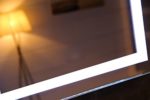 LED-Beleuchtung Badspiegel GS099N Lichtspiegel Wandspiegel Badzimmerspiegel Tageslichtweiß IP44 (80 x 60 cm)